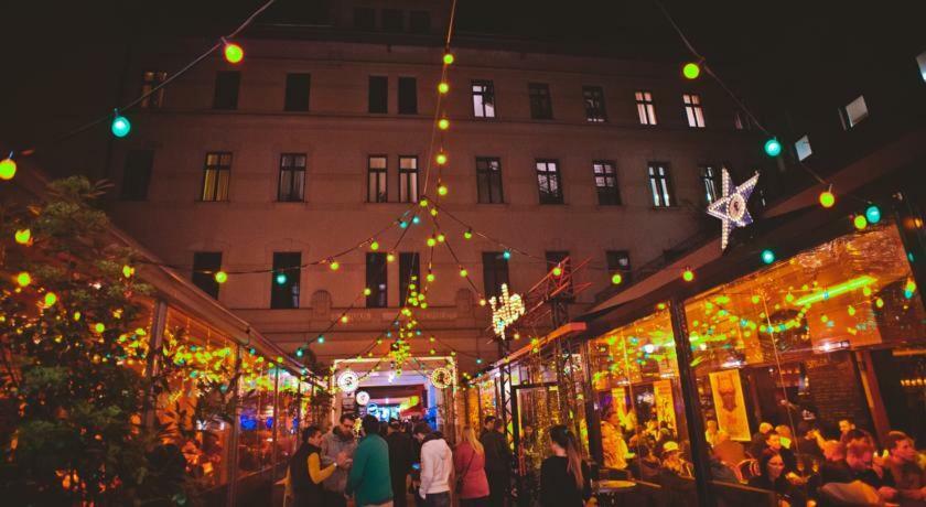 Gozsdu Court Budapest Bagian luar foto
